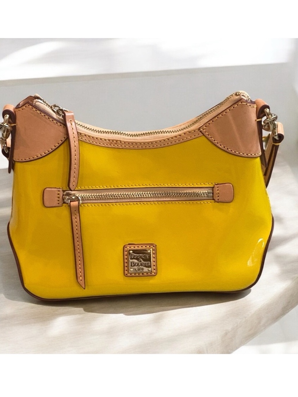 Stunning Yellow Dooney & Bourke Patent Leather Shoulder Bag EUC COA - Picture 15 of 15
